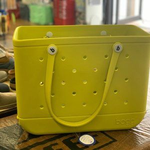 NWT Bogg Bag Original - Green Apple